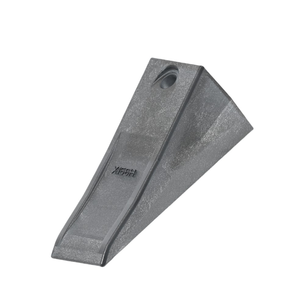 X156H Bucket teeth and Adapter (1)